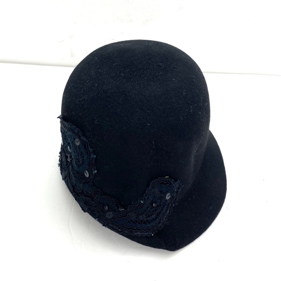 1920S Vintage Style Lace Applique Wool Felt Cloche Hat In Black - Picture 2 of 9